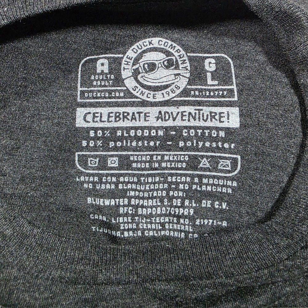 The Duck Company - Bucks Lake CA "Hey Look A Menu" Bear Graphic Tee - Size Large - Picture 4 of 4